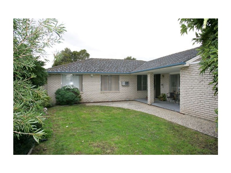 34 Burnleigh Drive, Gladstone Park VIC 3043