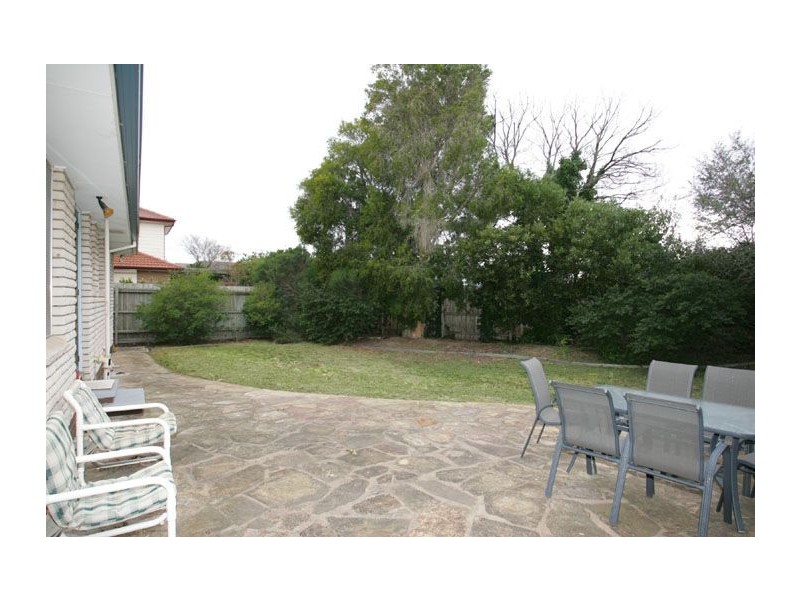 34 Burnleigh Drive, Gladstone Park VIC 3043