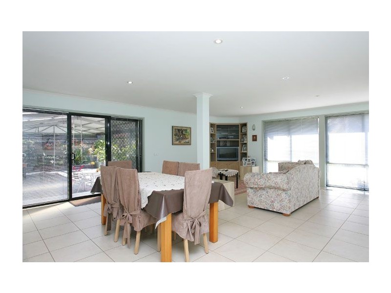 11 Inverness Mews, Greenvale VIC 3059