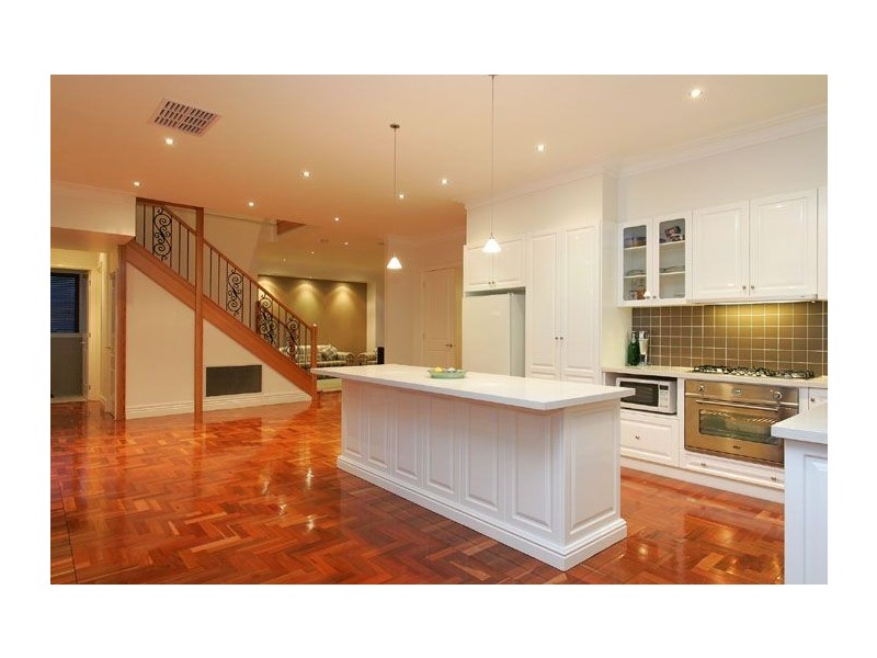 21 Trumpington Terrace, Attwood VIC 3049