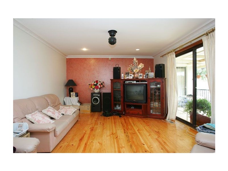 8  Bradford Avenue, Greenvale VIC 3059