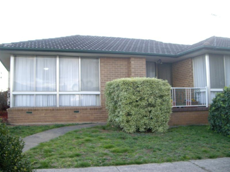 27 North Circular Road, Gladstone Park VIC 3043