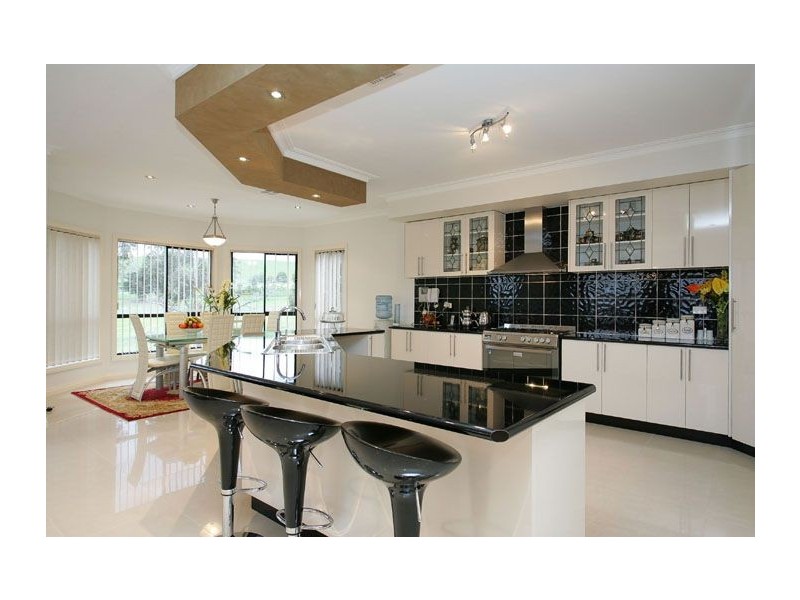 75 Clare Boulevard, Greenvale VIC 3059