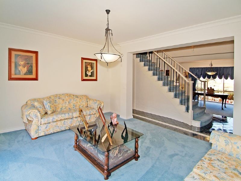 12 Casablanca Court, Greenvale VIC 3059