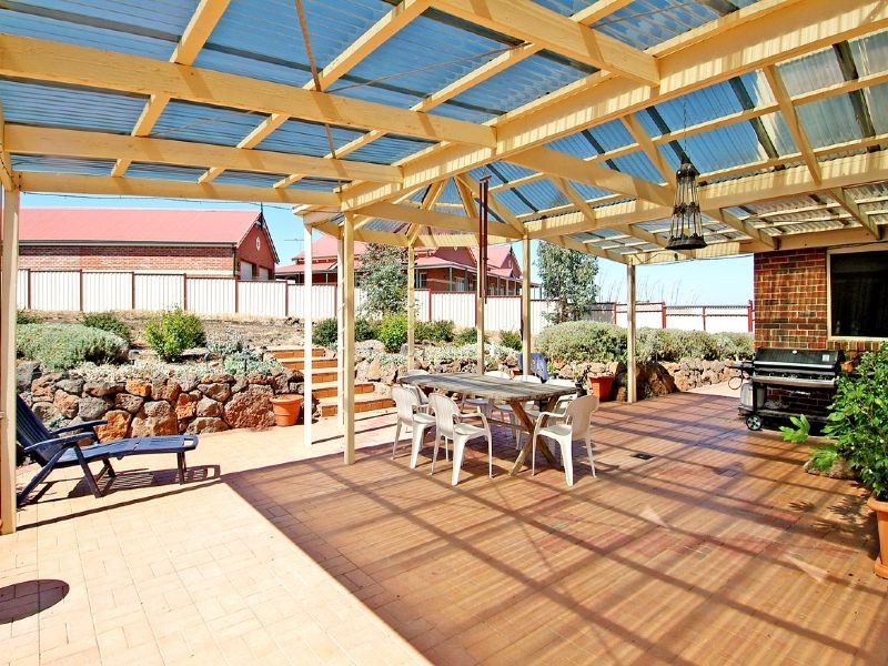 12 Casablanca Court, Greenvale VIC 3059