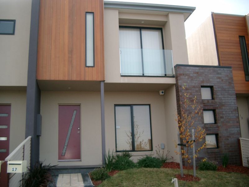 17 Orlando Drive, Roxburgh Park VIC 3064