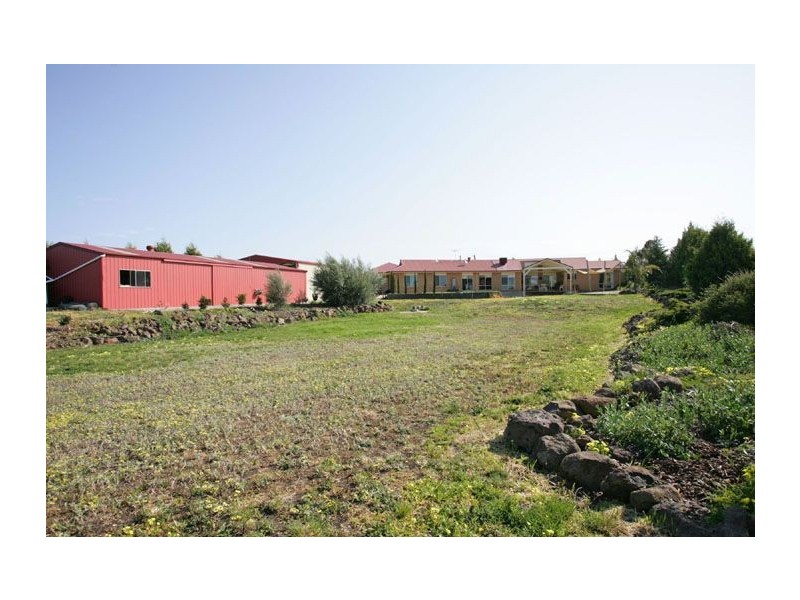 8 Welburn Place, Greenvale VIC 3059