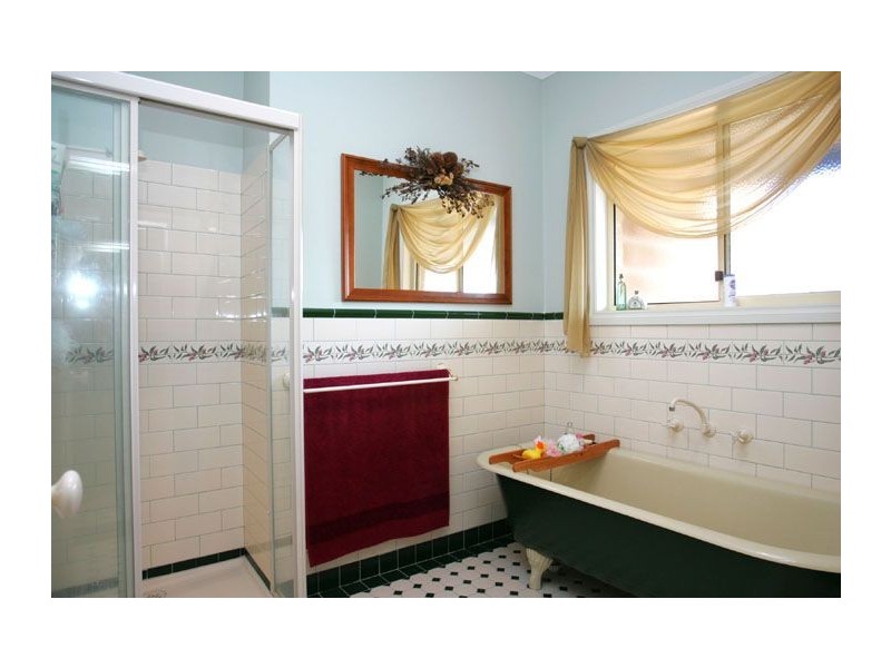 8 Welburn Place, Greenvale VIC 3059