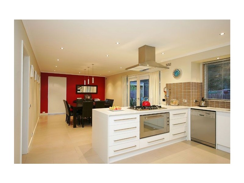 63 Lenoak Street, Gladstone Park VIC 3043