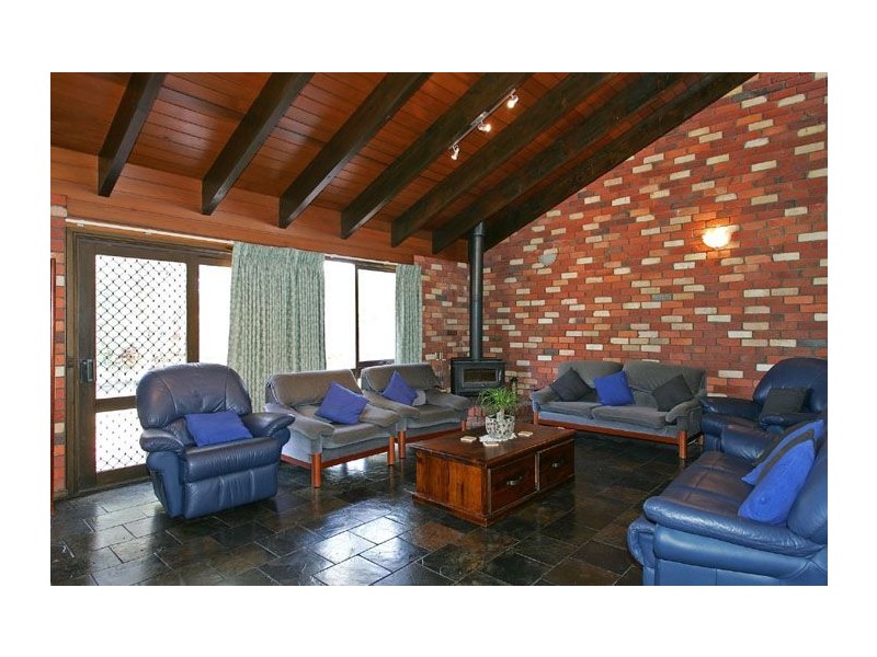 16 Buchanan Place, Greenvale VIC 3059