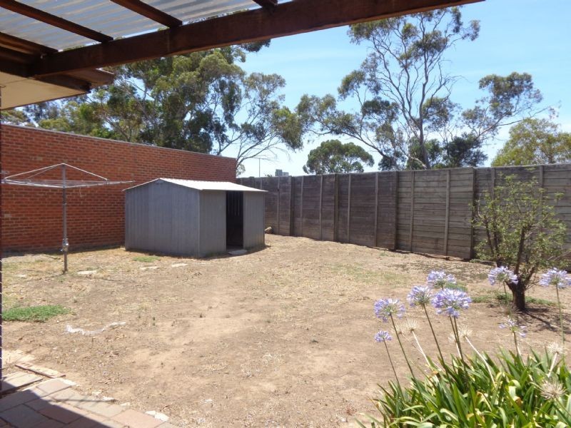 38 Handsworth Cres, Tullamarine VIC 3043