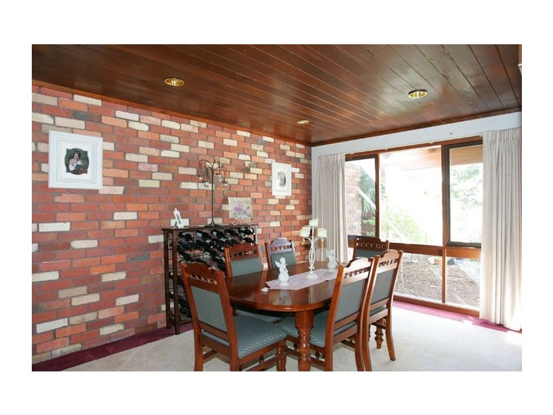 16 Buchanan Place, Greenvale VIC 3059