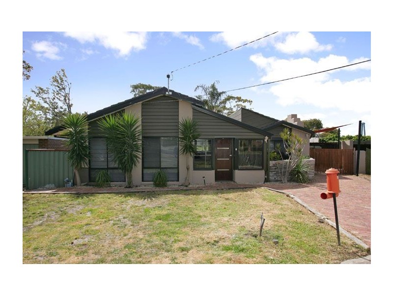 5 Ballard Close, Gladstone Park VIC 3043