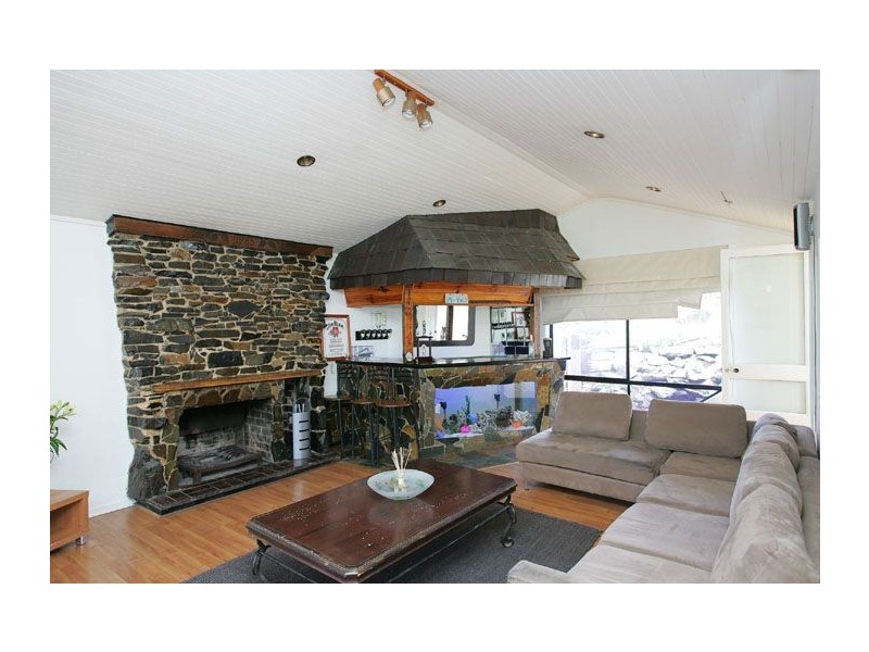 5 Ballard Close, Gladstone Park VIC 3043