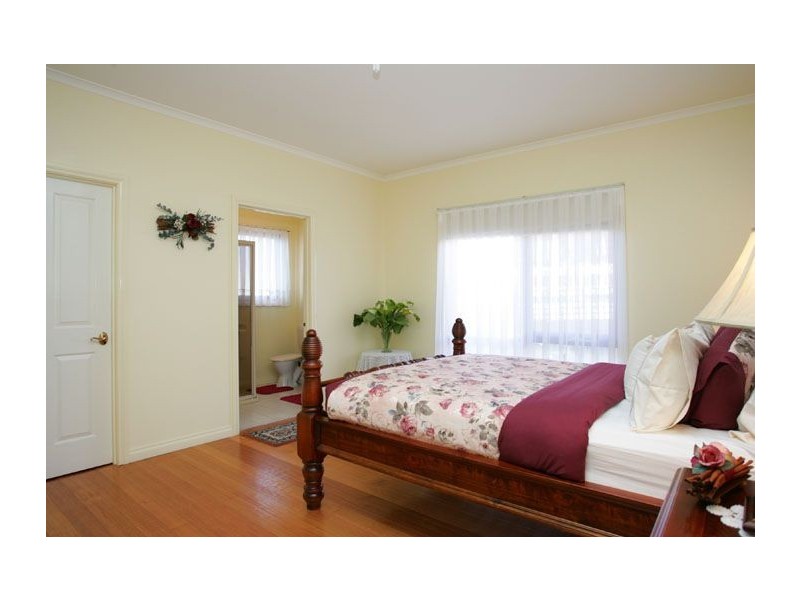 84 Kenny Street, Attwood VIC 3049