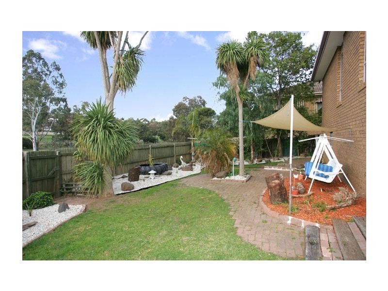 72 Clarke Drive, Gladstone Park VIC 3043