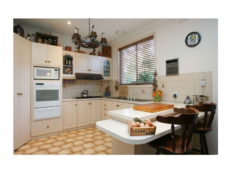 72 Clarke Drive, Gladstone Park VIC 3043