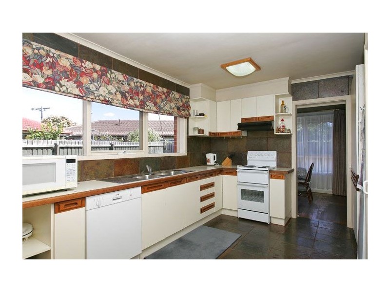 3 Baxter Close, Gladstone Park VIC 3043