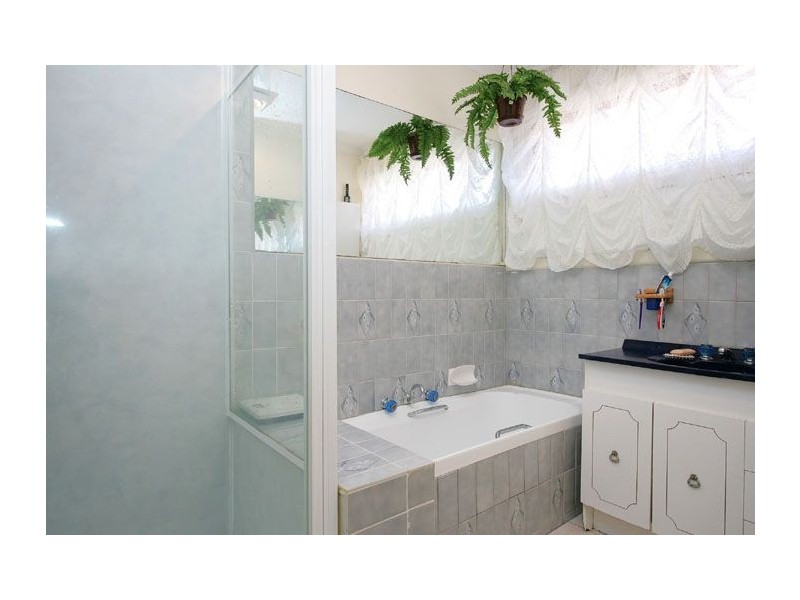 3 Baxter Close, Gladstone Park VIC 3043