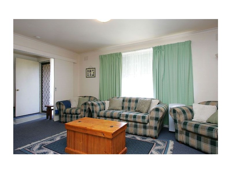 4 Ellesmere Crescent, Gladstone Park VIC 3043