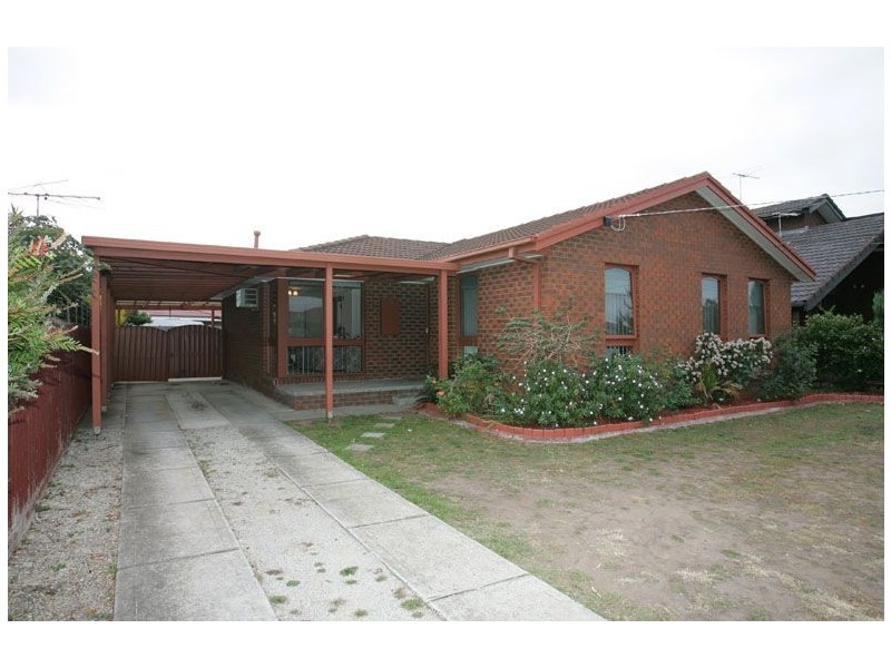 19 Cassandra Drive, Gladstone Park VIC 3043