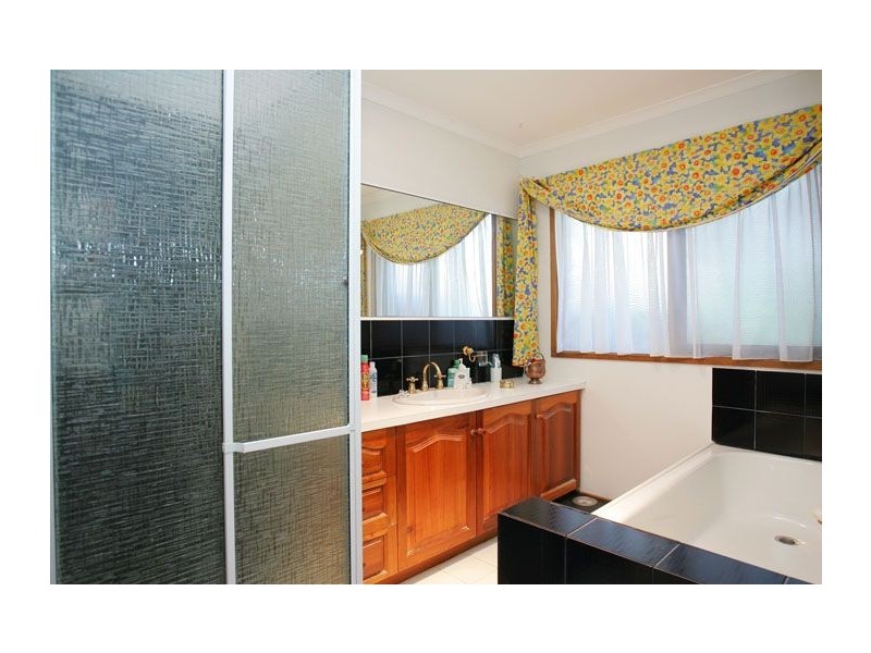 16 Langton Way, Greenvale VIC 3059