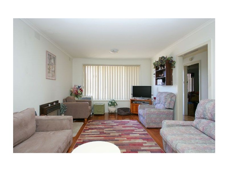 11 Jindara Court, Gladstone Park VIC 3043
