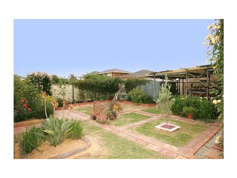 34 Lackenheath Drive, Tullamarine VIC 3043