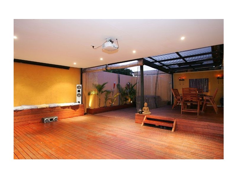 23 Samara Grove, Gladstone Park VIC 3043