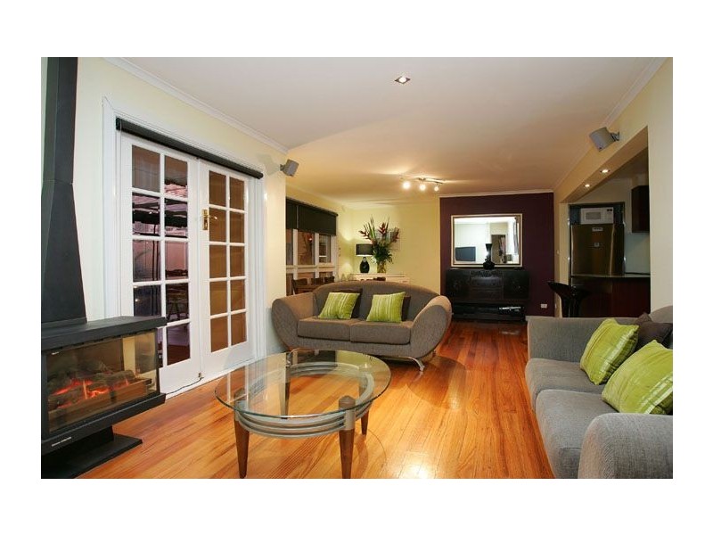 23 Samara Grove, Gladstone Park VIC 3043