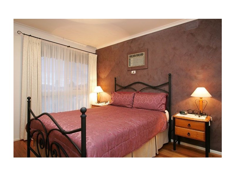 7 Jessop Court, Gladstone Park VIC 3043