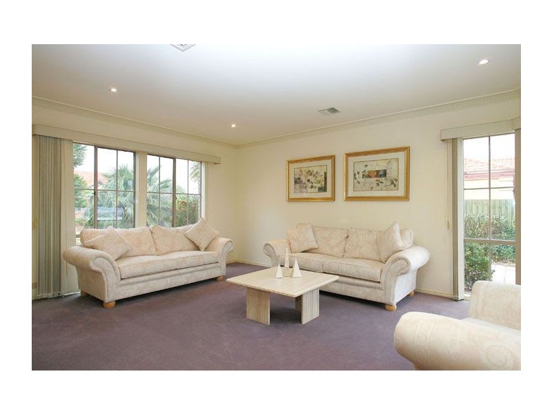 10 Kirkham Drive, Greenvale VIC 3059