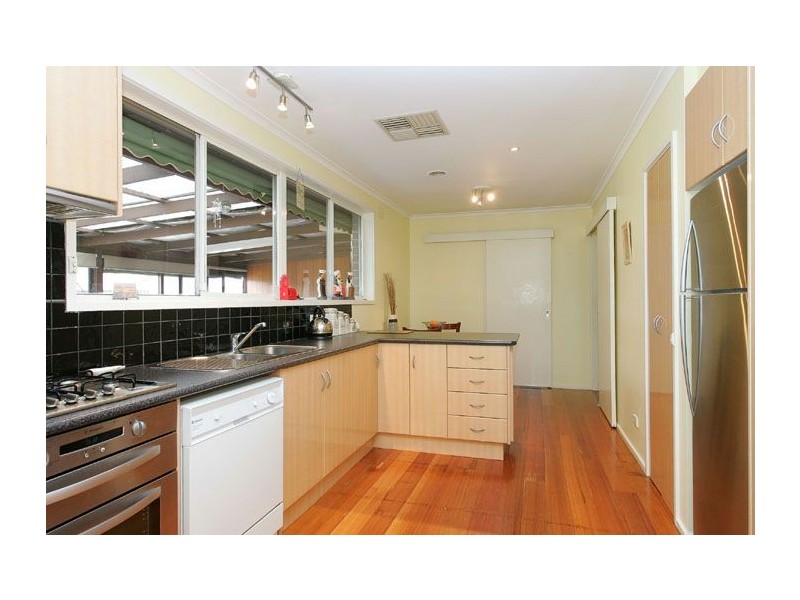 3 Conifer Close, Gladstone Park VIC 3043