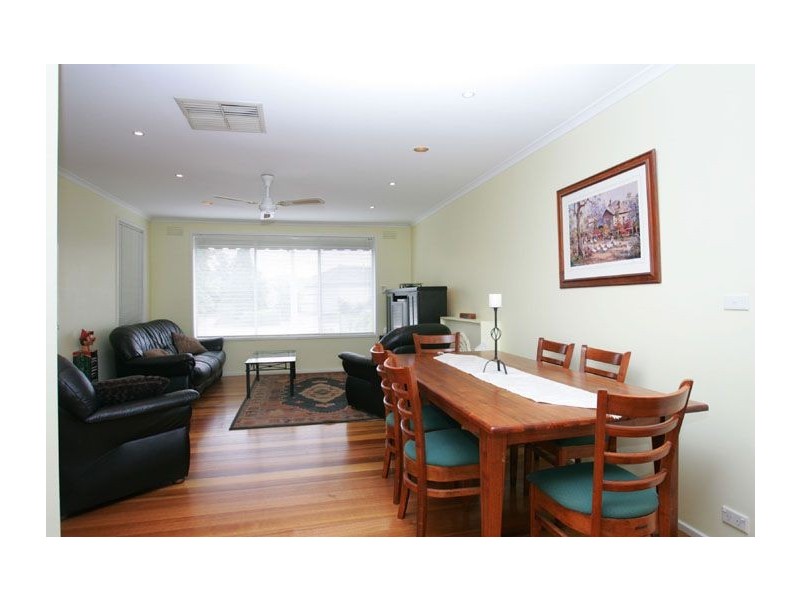 3 Conifer Close, Gladstone Park VIC 3043