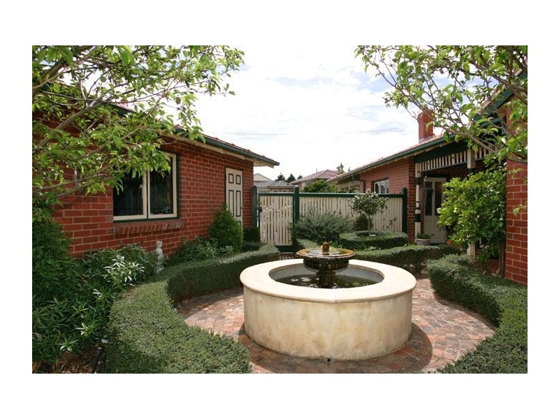 5 Newcastle Court, Greenvale VIC 3059