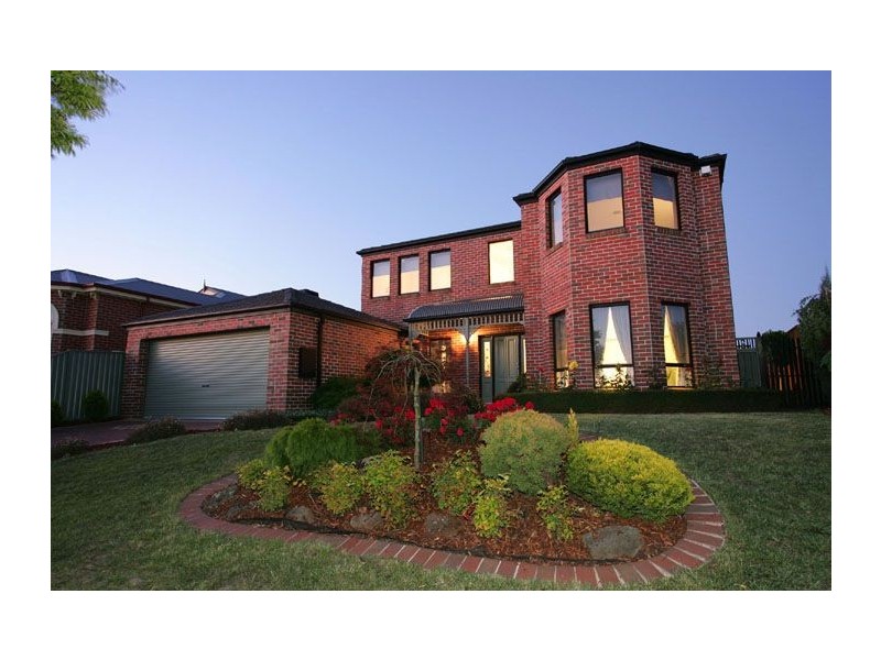 13 Lamplight Way, Attwood VIC 3049