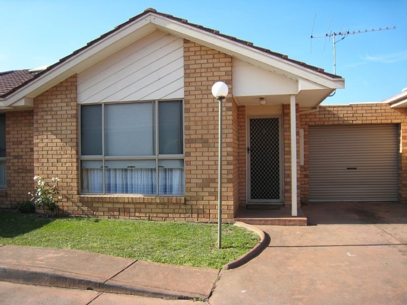 2/220 Wright Street, Westmeadows VIC 3049