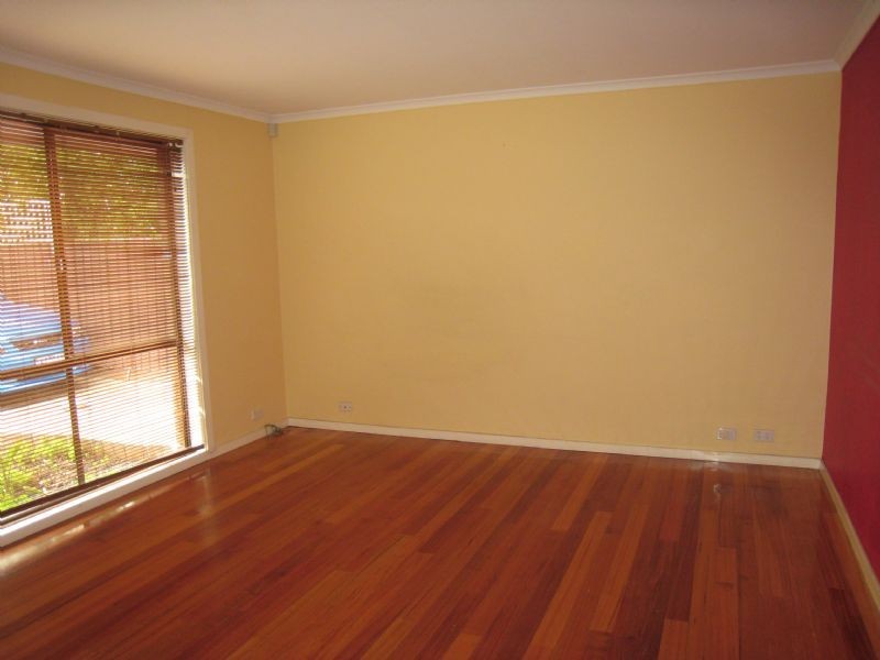 2/118 Morris Street, Sunshine VIC 3020