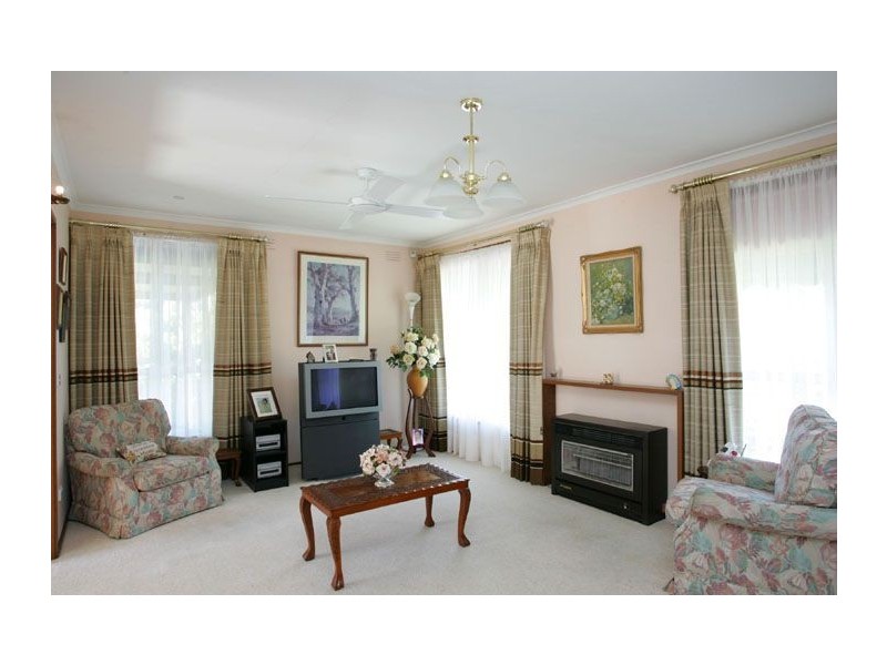 2 Burgess Street, Tullamarine VIC 3043