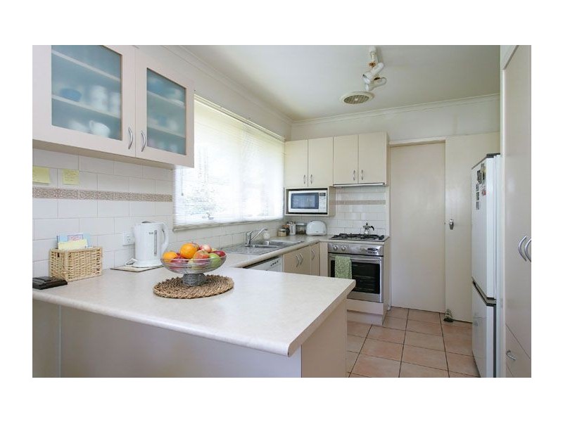 16 Fisher Grove, Tullamarine VIC 3043