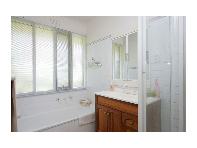 16 Fisher Grove, Tullamarine VIC 3043