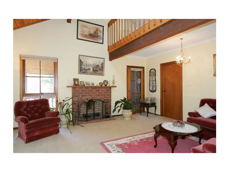 8 Kirby Close, Greenvale VIC 3059