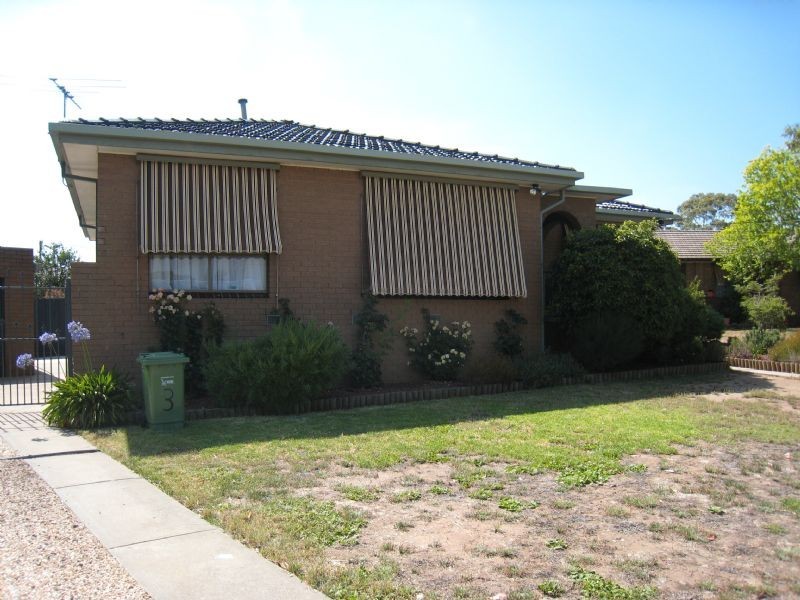 3 Bay Court, Gladstone Park VIC 3043