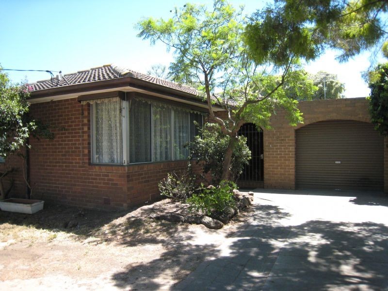 185 Carrick Drive, Gladstone Park VIC 3043