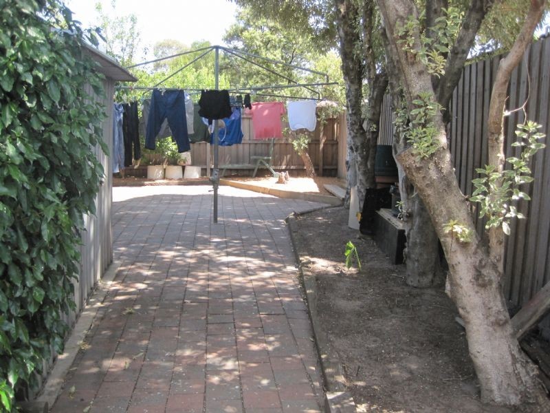 185 Carrick Drive, Gladstone Park VIC 3043