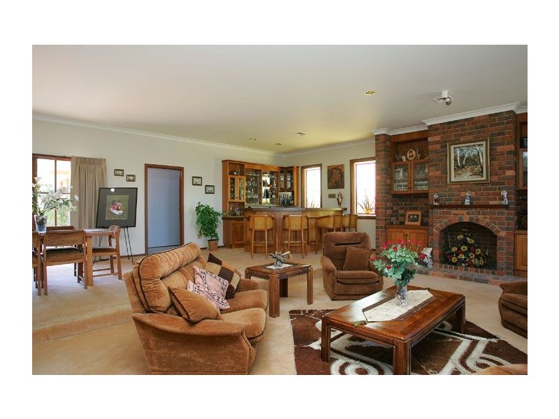 16 Elphinstone Boulevard, Greenvale VIC 3059