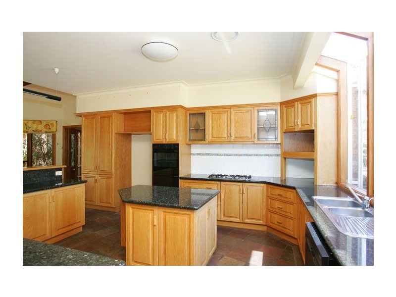 16 Queensferry Place, Greenvale VIC 3059