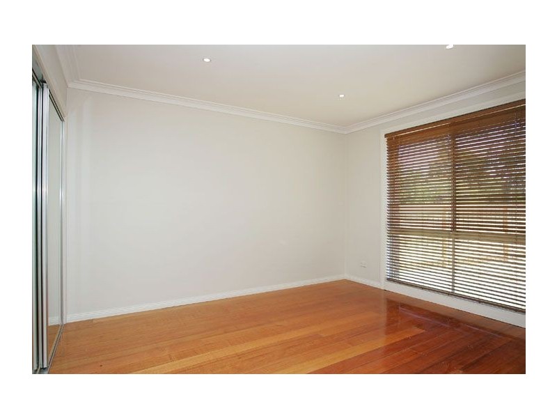 2 Londrew Court, Tullamarine VIC 3043