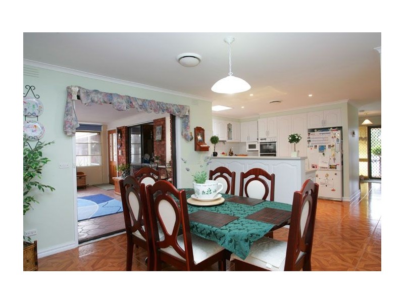 7 Goya Court, Gladstone Park VIC 3043