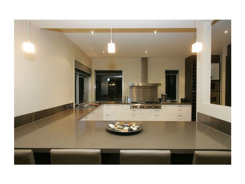 7 Bateman Street, Attwood VIC 3049